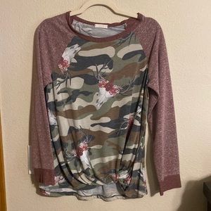 Oddy camo floral shirt size medium